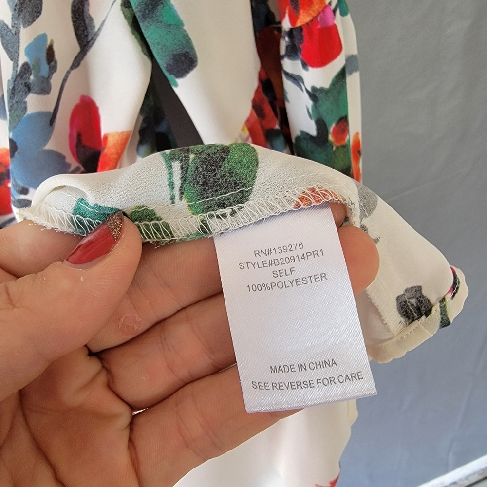 Flower Blouse - Picture 5 of 7